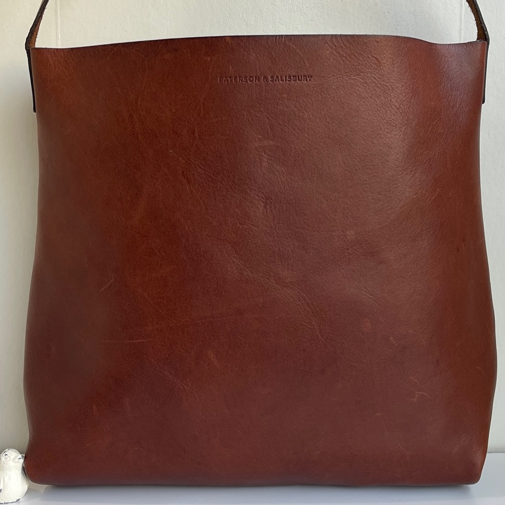 Paterson Salisbury Full Grain New Zealand Tasman Cow Leather Bucket Bag - Picture 4 of 16